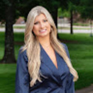 Meet your Posher, Cassandra